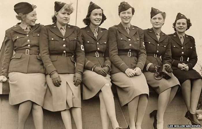 War world women nurses during serving did do front soldiers nurse roles british france vad line wounded tea