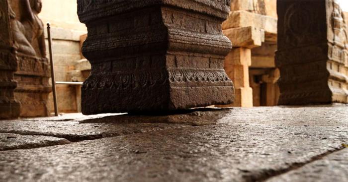 Lepakshi pillar veerabhadra mysterious pillars architecture andhra pradesh piller bangalore tempat misteri bikin bengong simpan freak rationalize failed globetrotting tahu