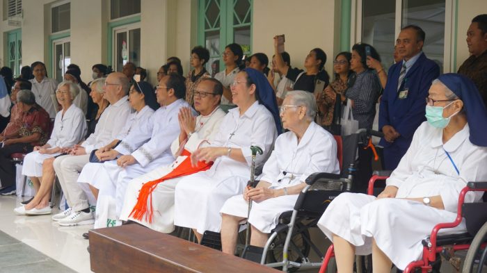 Ursulines in Indonesia Reminiscences of Sister Dolores Yanshak