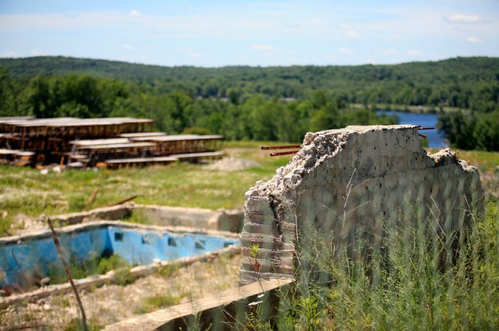 Catskills resorts dancing dirty mountains borscht belt