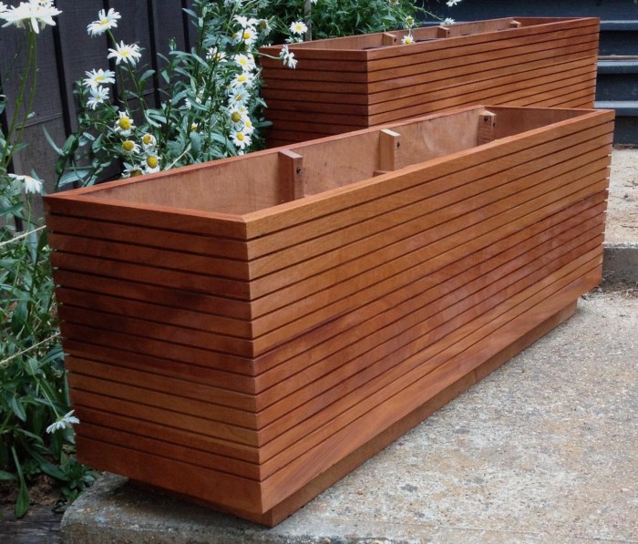 Woodworking plans planter